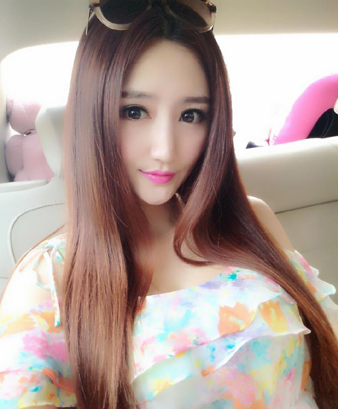 体验甜七七兼职学妹，风Sao无敌，胸大屁股大，特别的会撩